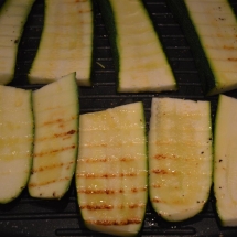 gegrilde courgette met geitenkaas